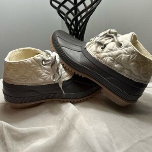 Maurices brand duck boots, gently worn size size 9m